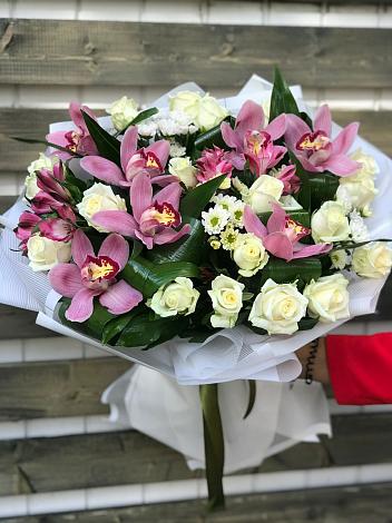 Букет цветов из: Розы и Хризантемы в Новой Ляде