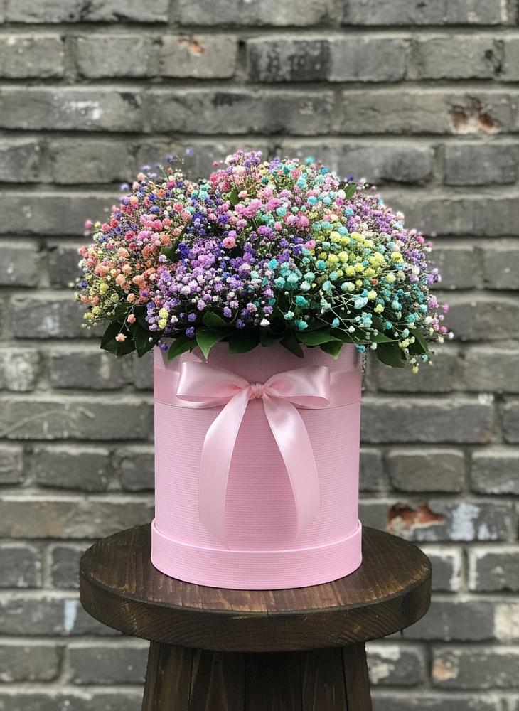 Цветочная композиция из Гипсофила и Розы в шляпной коробке в Новой Ляде