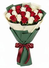 Букет Микс из красных и белых роз #REPLACE_PRED# Новой Ляде