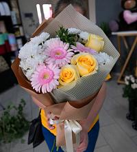 Букет цветов из:  Герберы, Розы и Хризантемы в Новой Ляде