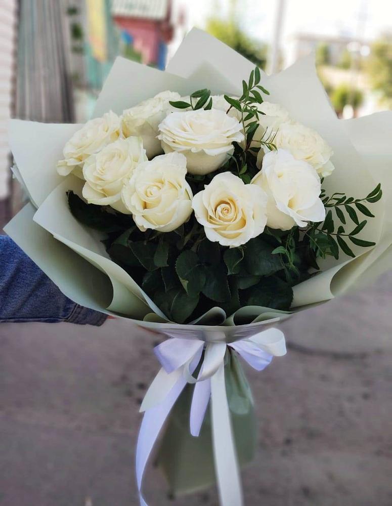 Букет Белые розы Проуд в Новой Ляде
