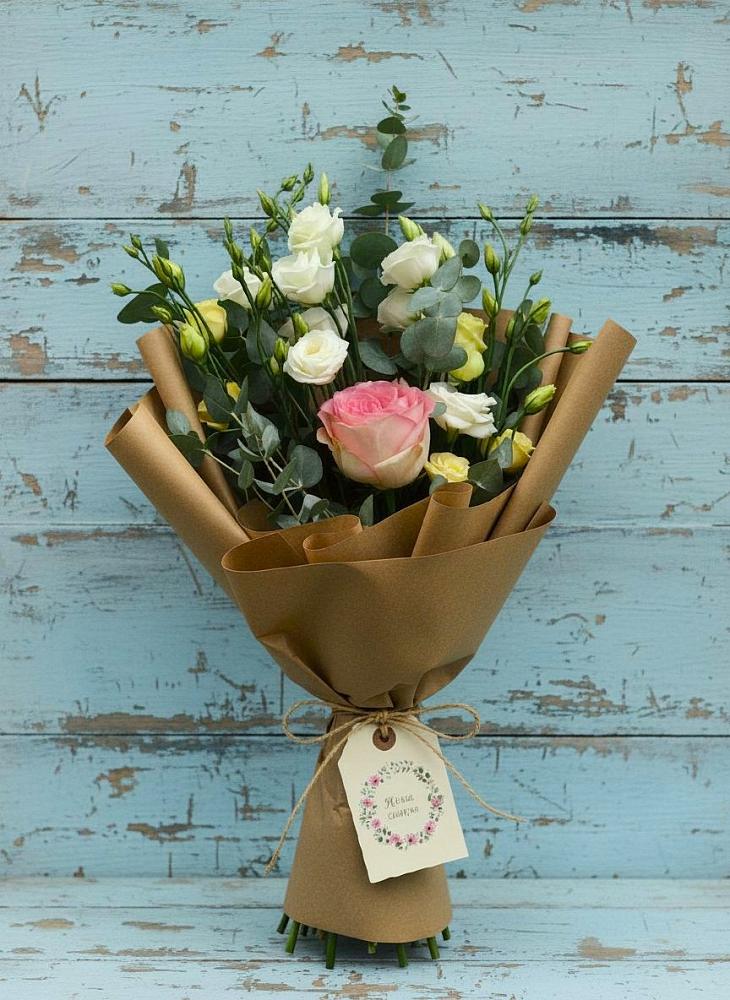 Букет цветов из: Розы и Лизиантусы в Новой Ляде