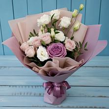 Букет цветов из:  Розы и Лизиантусы в Новой Ляде