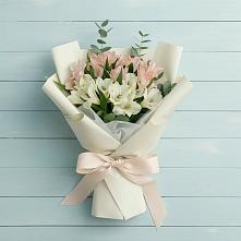 Букет цветов из:  Альстромерии #REPLACE_PRED# Новой Ляде