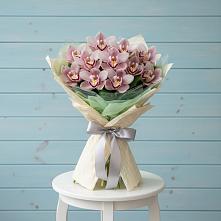 Букет цветов из:  Орхидеи и Розы в Новой Ляде