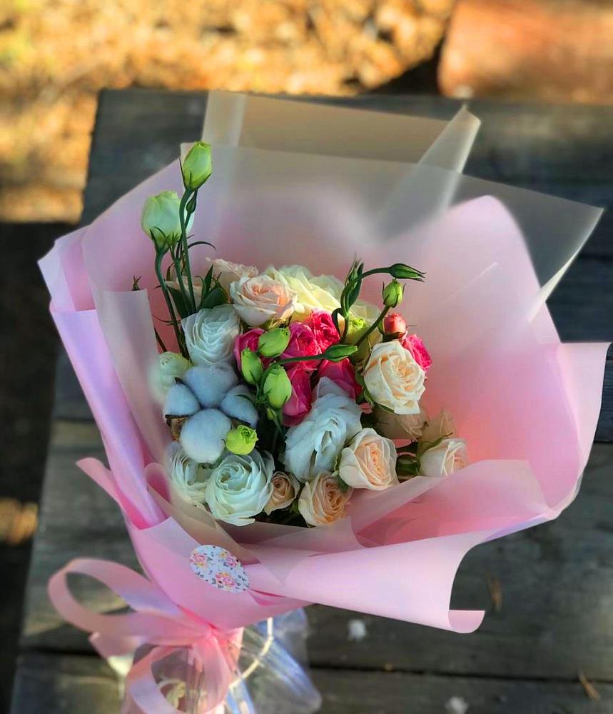 Букет цветов из: Розы и Лизиантусы в Новой Ляде