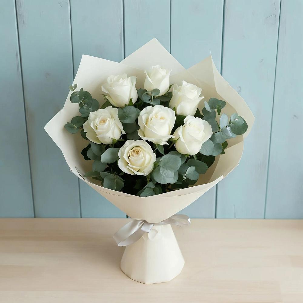 Букет Белые розы в Эвкалипте в Новой Ляде
