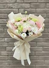 Букет цветов из:  Гвоздики, Розы, Лизиантусы и Хризантемы в Новой Ляде