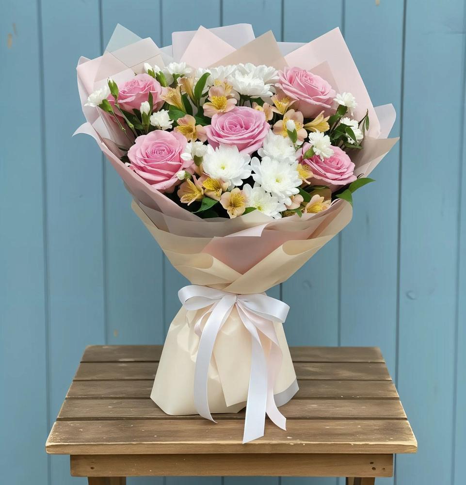 Букет цветов из: Гвоздики, Орхидеи и Розы в Новой Ляде