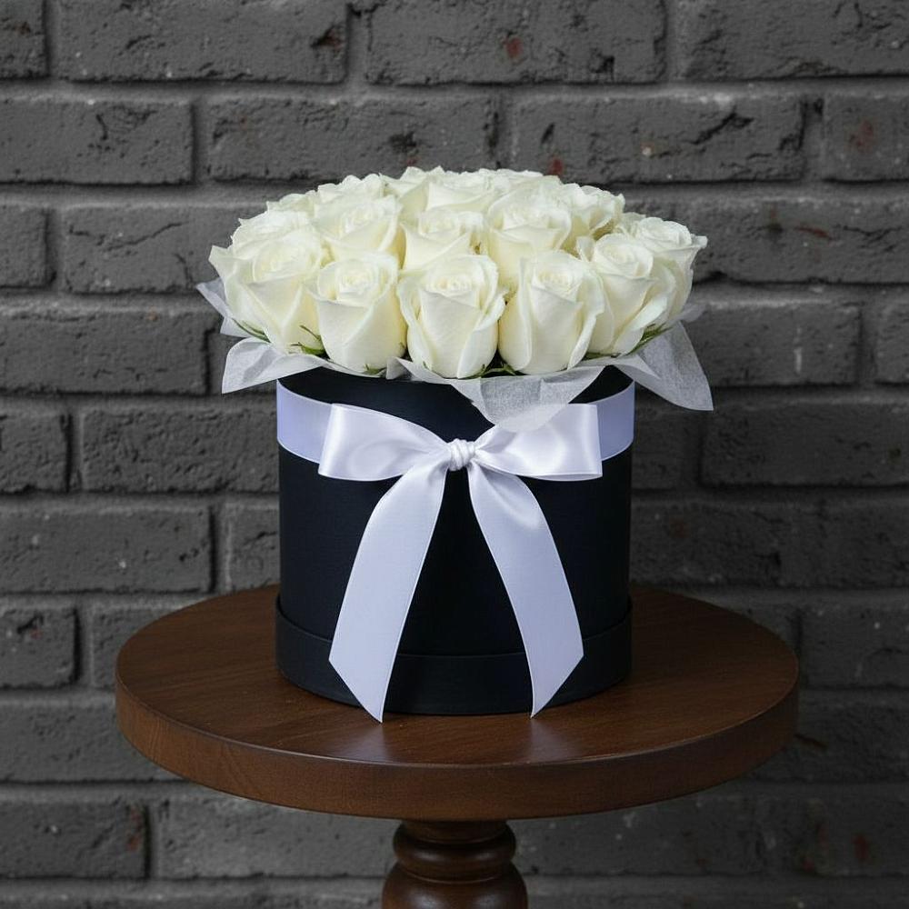 Цветочная композиция из Розы в шляпной коробке в Новой Ляде