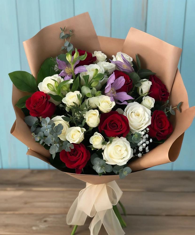 Букет цветов из: Розы и Альстромерии в Новой Ляде