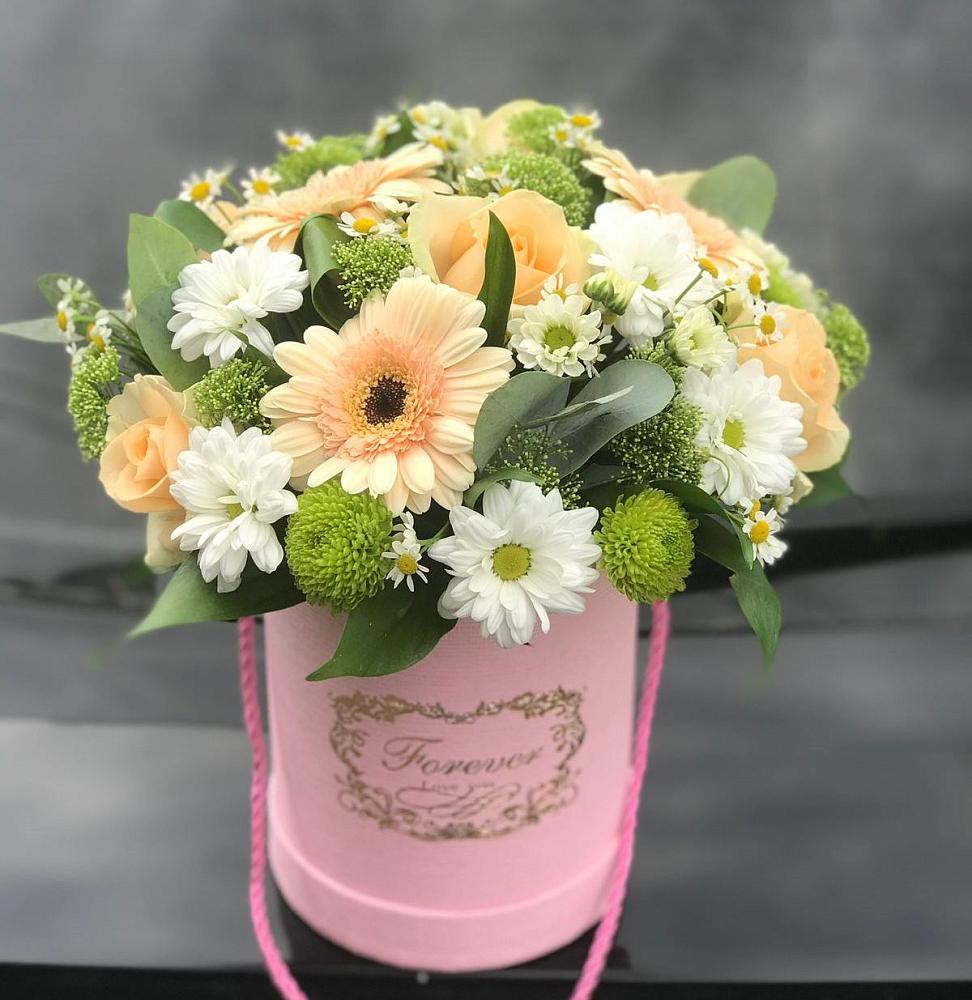 Цветочная композиция из Розы, Герберы и Хризантемы в шляпной коробке в Новой Ляде